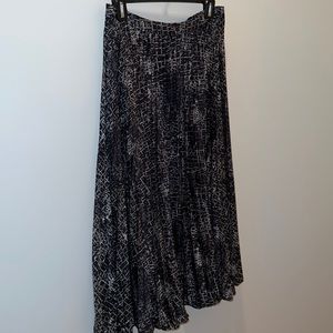 Vince camuto pleated silk skirt